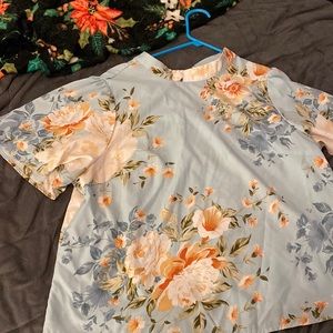 Floral print blouse, never worn.